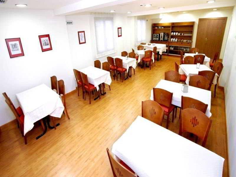 Hotel Agorreta Salinas De Pamplona Esterno foto